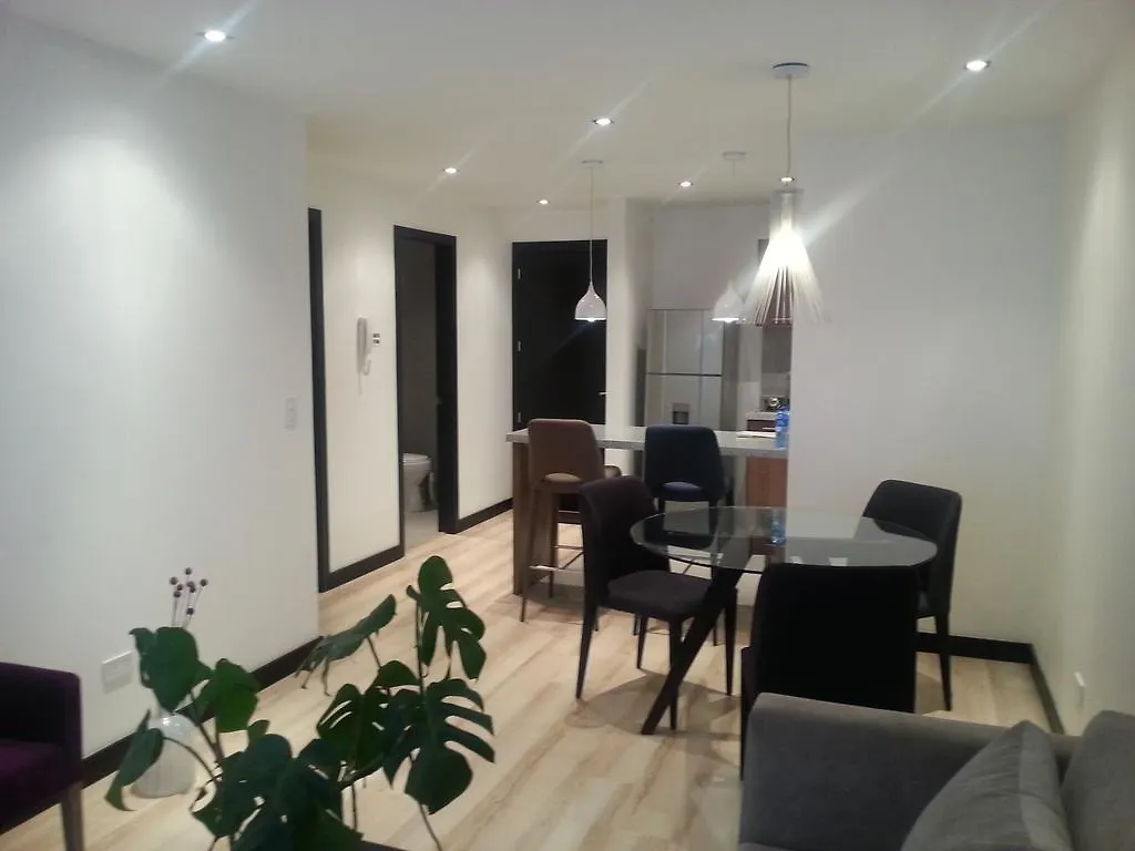 Suites Metropoli Bristol Parc Quito