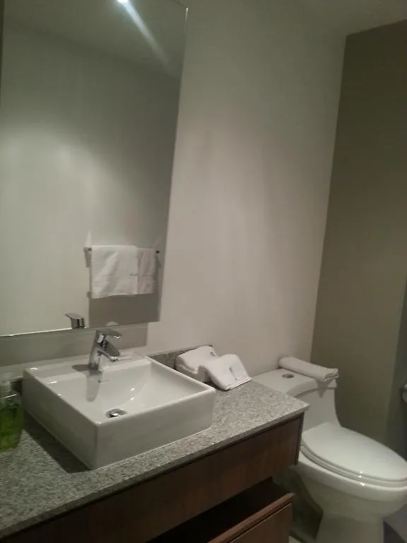 Suites Metropoli Bristol Parc Quito Apartamento