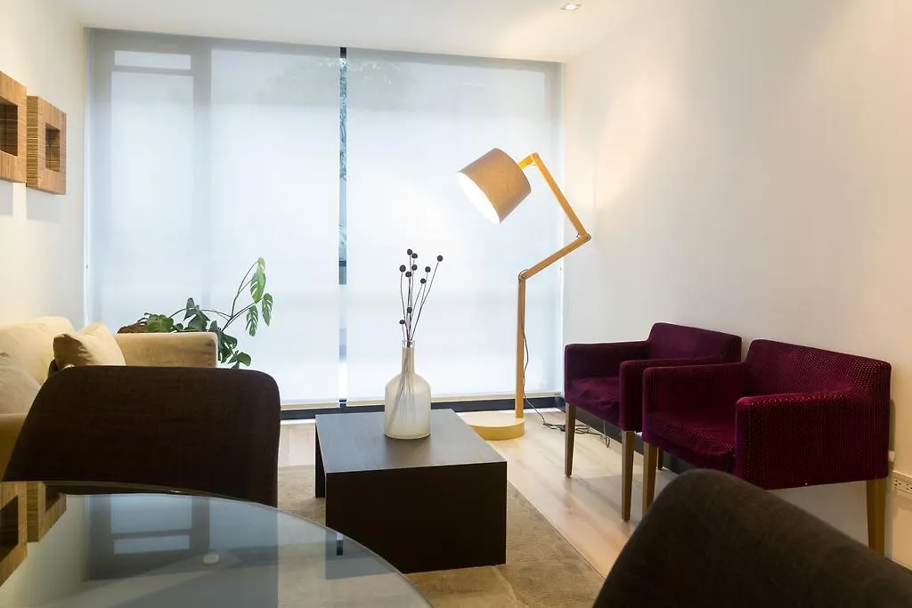Suites Metropoli Bristol Parc Quito Apartamento